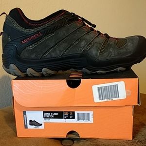 Men's NIB Merrell shoes